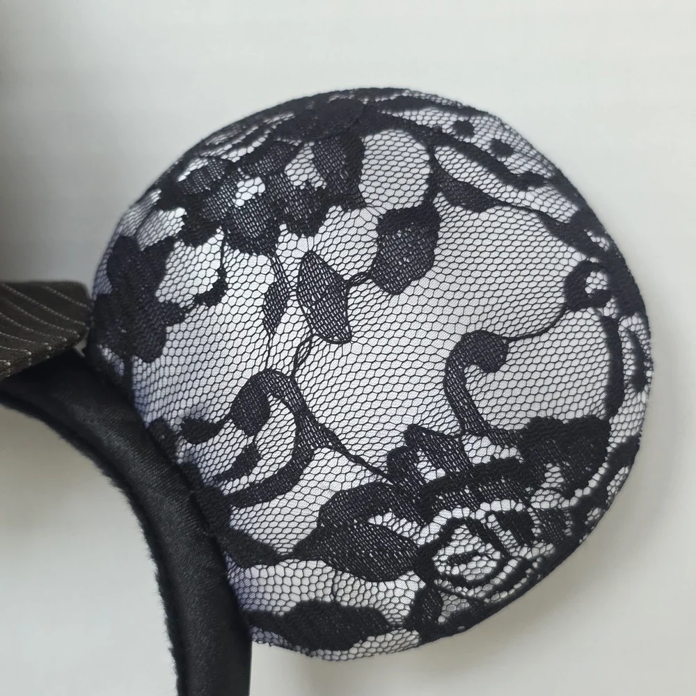 Headband Disney Parks Limited Lace Minnie Mouse Ears Top Hat Feathers